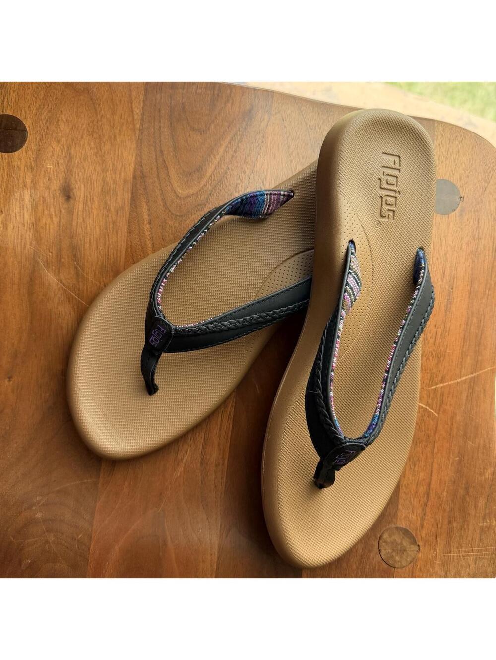 Flojos Black Braided Flip Flops • Women’s Size 9